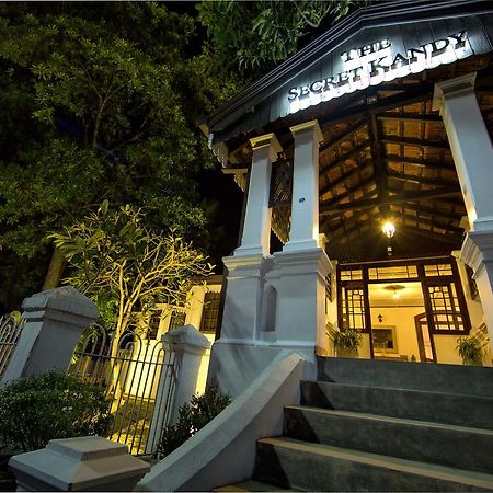 The Secret Kandy Luaran gambar