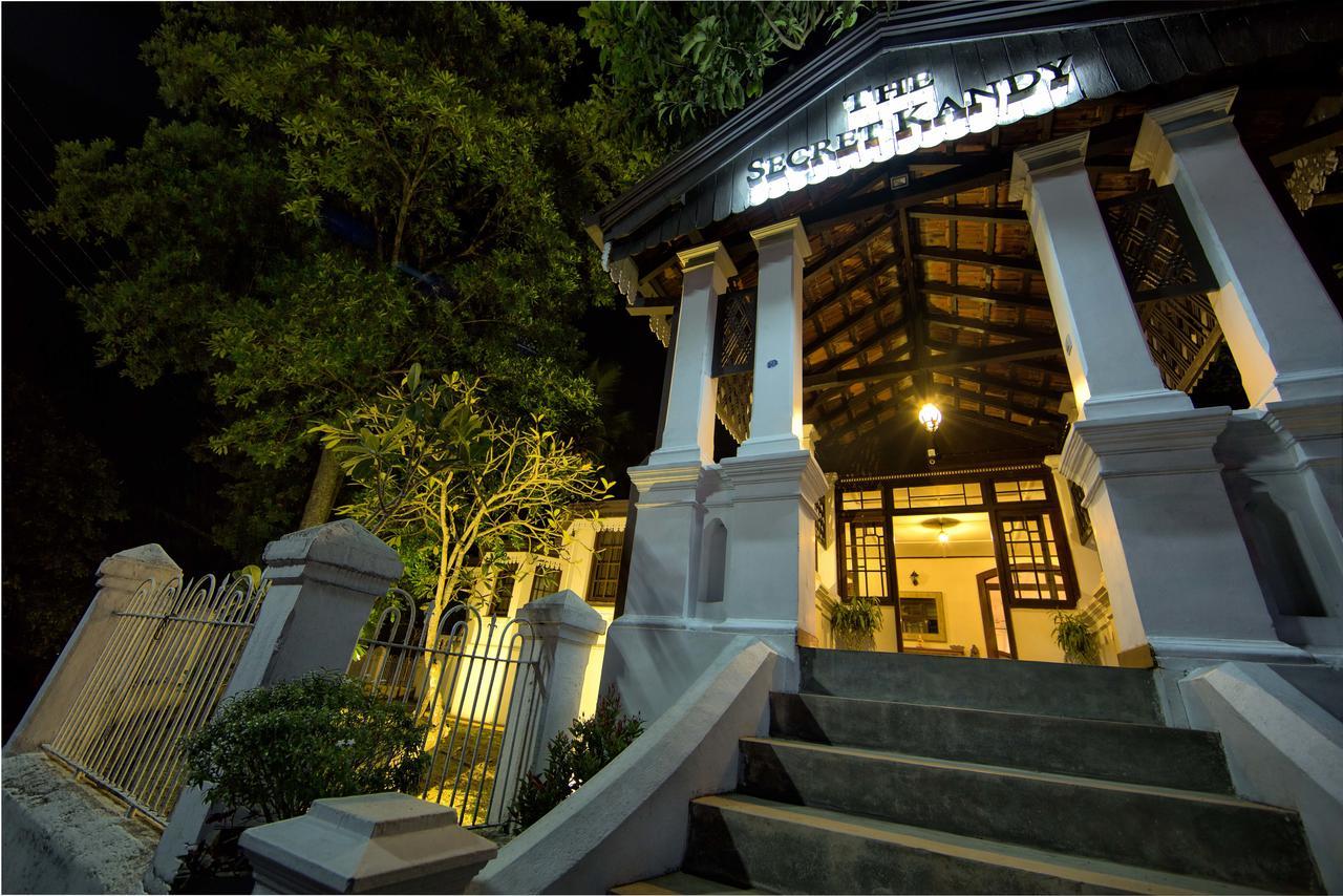 The Secret Kandy Luaran gambar
