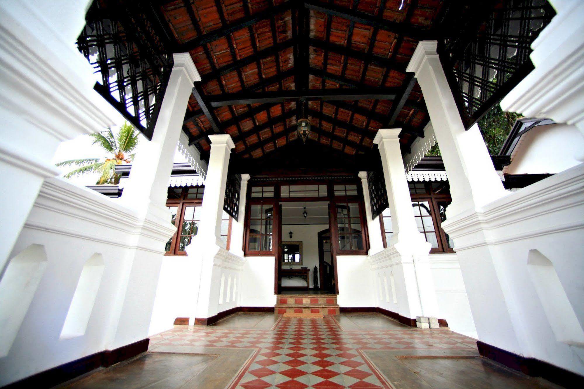 The Secret Kandy Luaran gambar