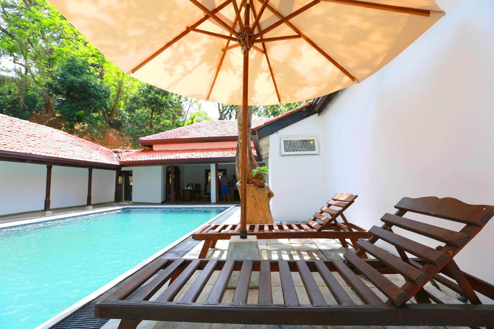 The Secret Kandy Luaran gambar